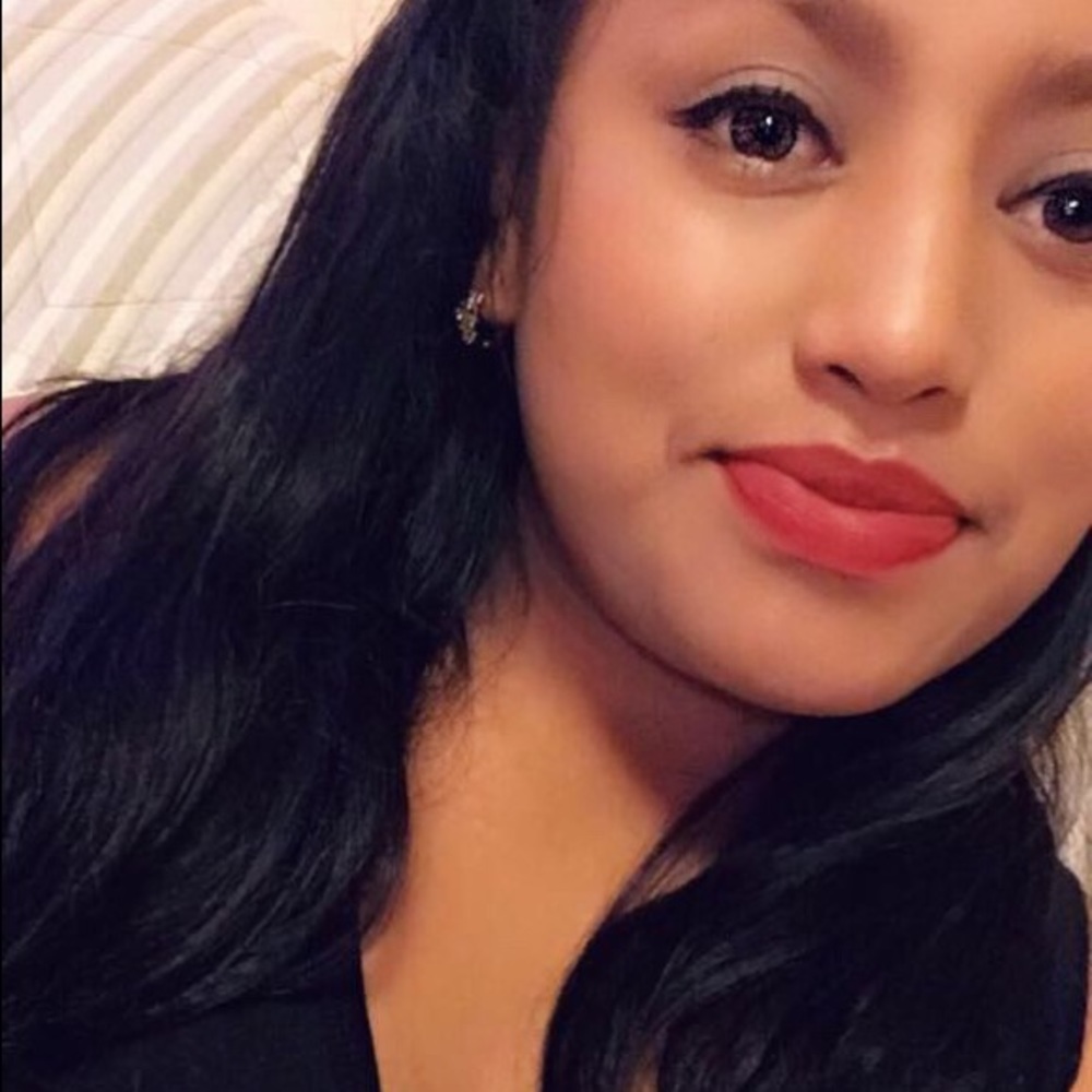 Meet your Posher, Victoria